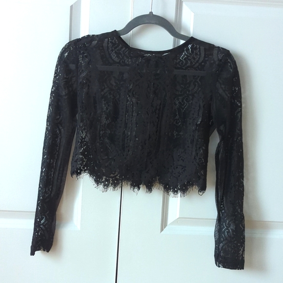 Long sleeve lace crop top - Picture 2 of 5